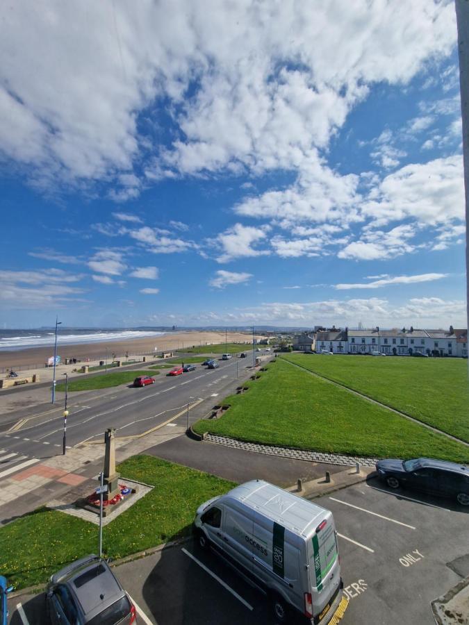 2 The Green, Exceptional Large House, Sea Views Loads Of Bathrooms Seaton Carew Eksteriør billede