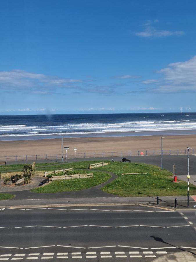 2 The Green, Exceptional Large House, Sea Views Loads Of Bathrooms Seaton Carew Eksteriør billede