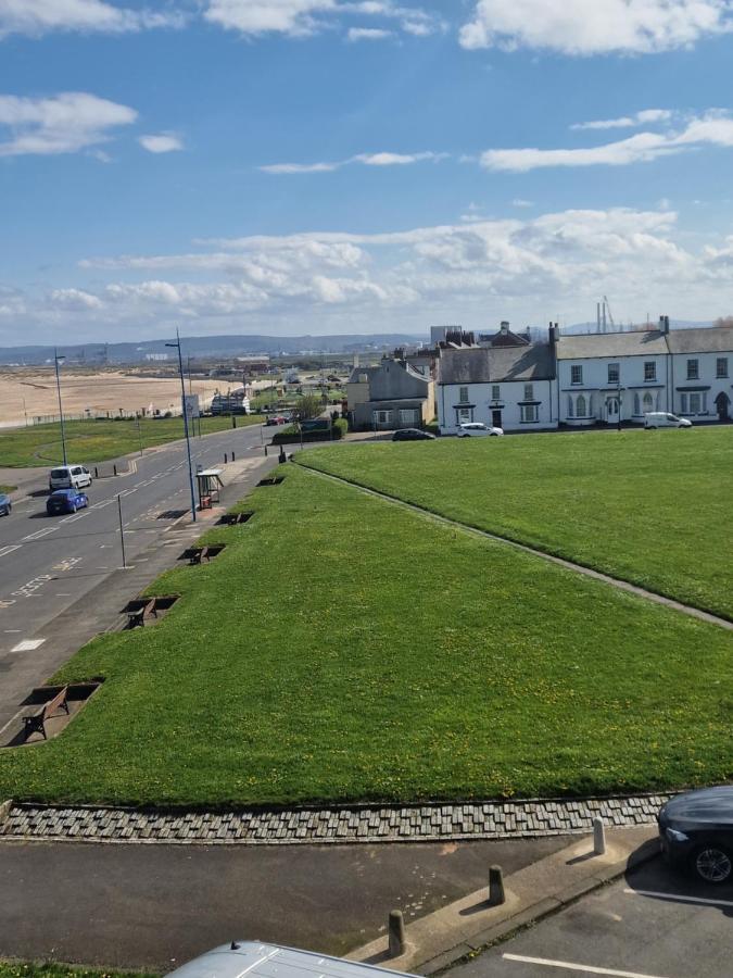 2 The Green, Exceptional Large House, Sea Views Loads Of Bathrooms Seaton Carew Eksteriør billede
